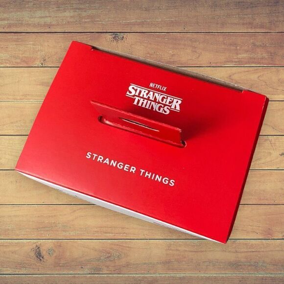 2022 Hallmark STRANGER THINGS VHS Retro Christmas Ornament Netflix Brand New - Picture 4 of 7